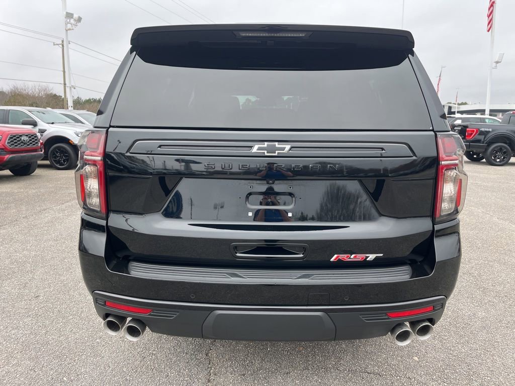 Used 2023 Chevrolet Suburban RST w/ Sport Performance Package image 6