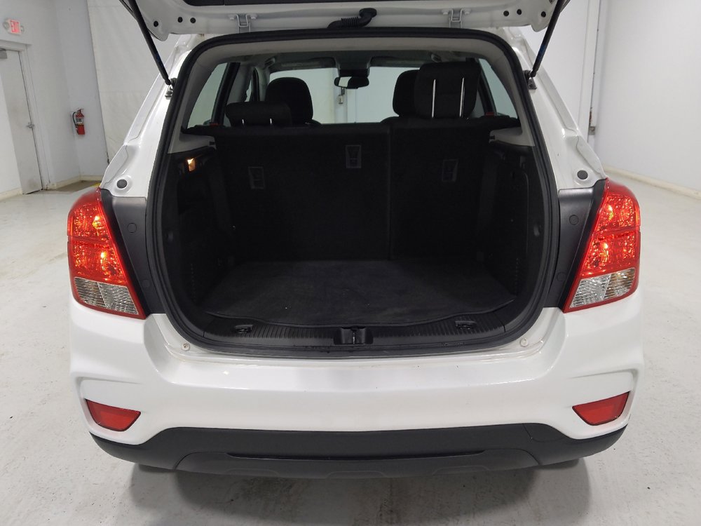 Used 2021 Chevrolet Trax LS image 29