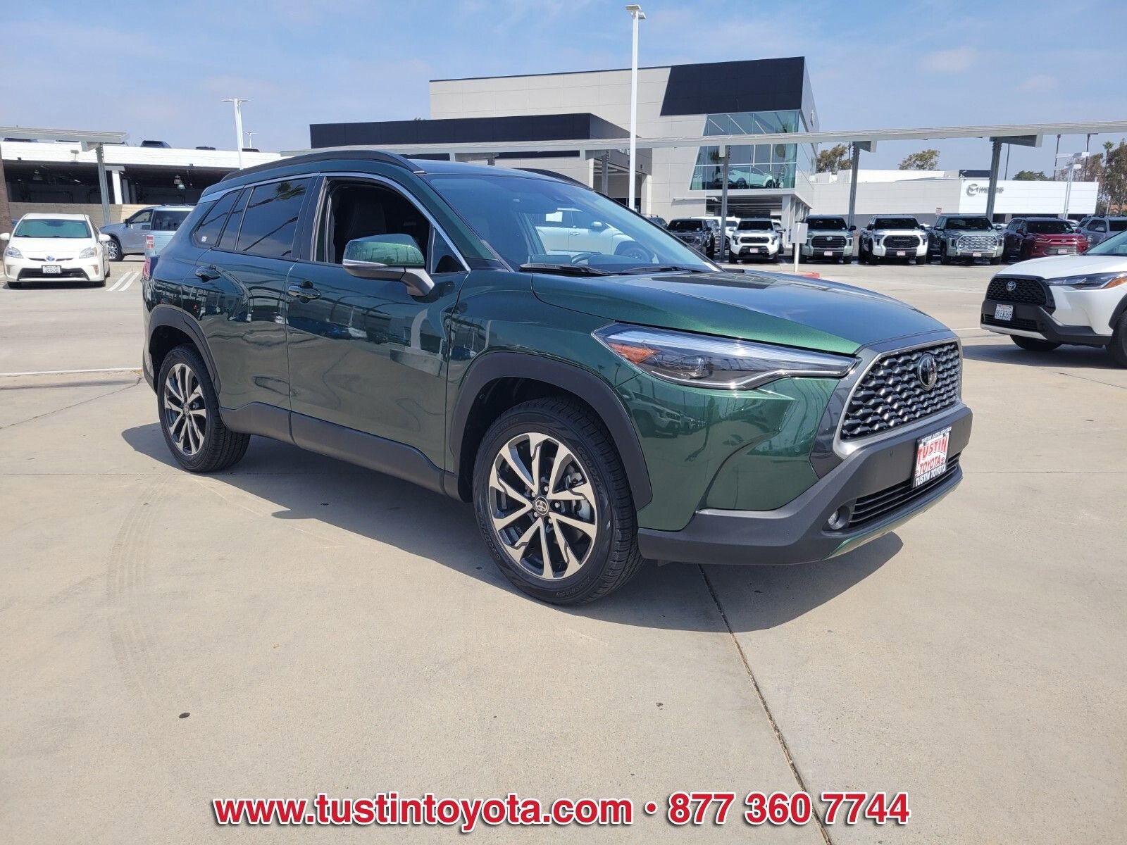 Used 2022 Toyota Corolla Cross XLE w/ Black Badges Package (TMS) AWD/4WD image 2