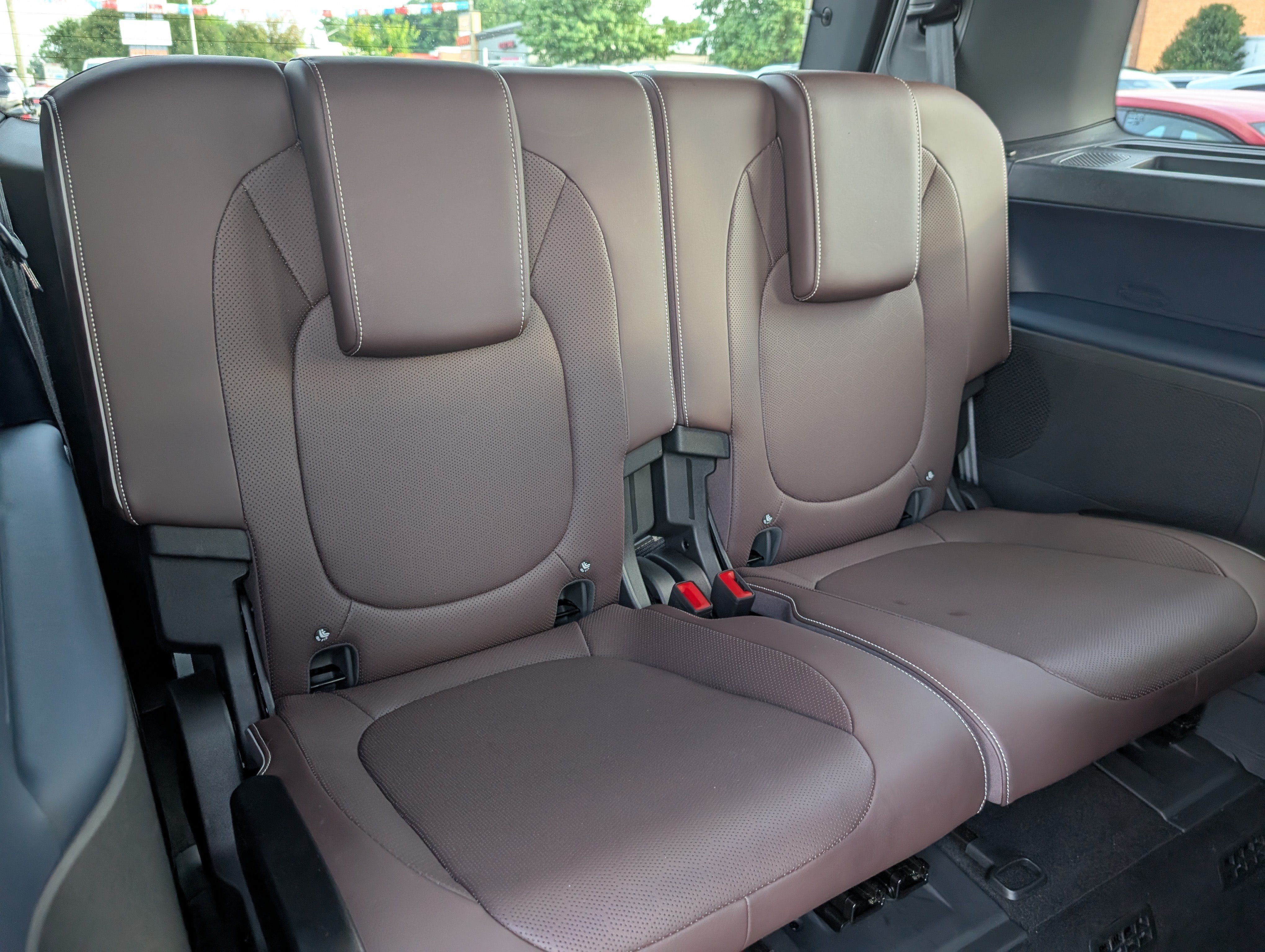 Used 2025 Volkswagen ID. Buzz Pro S Plus RWD image 12