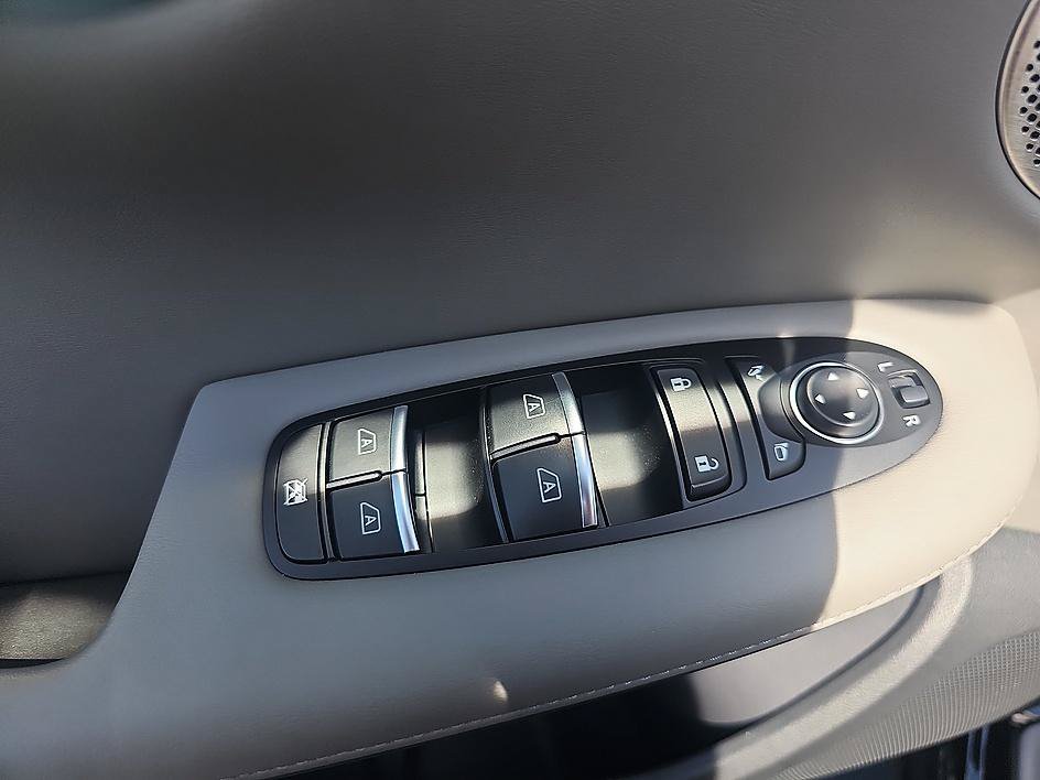 Used 2024 INFINITI QX50 Luxe FWD image 13