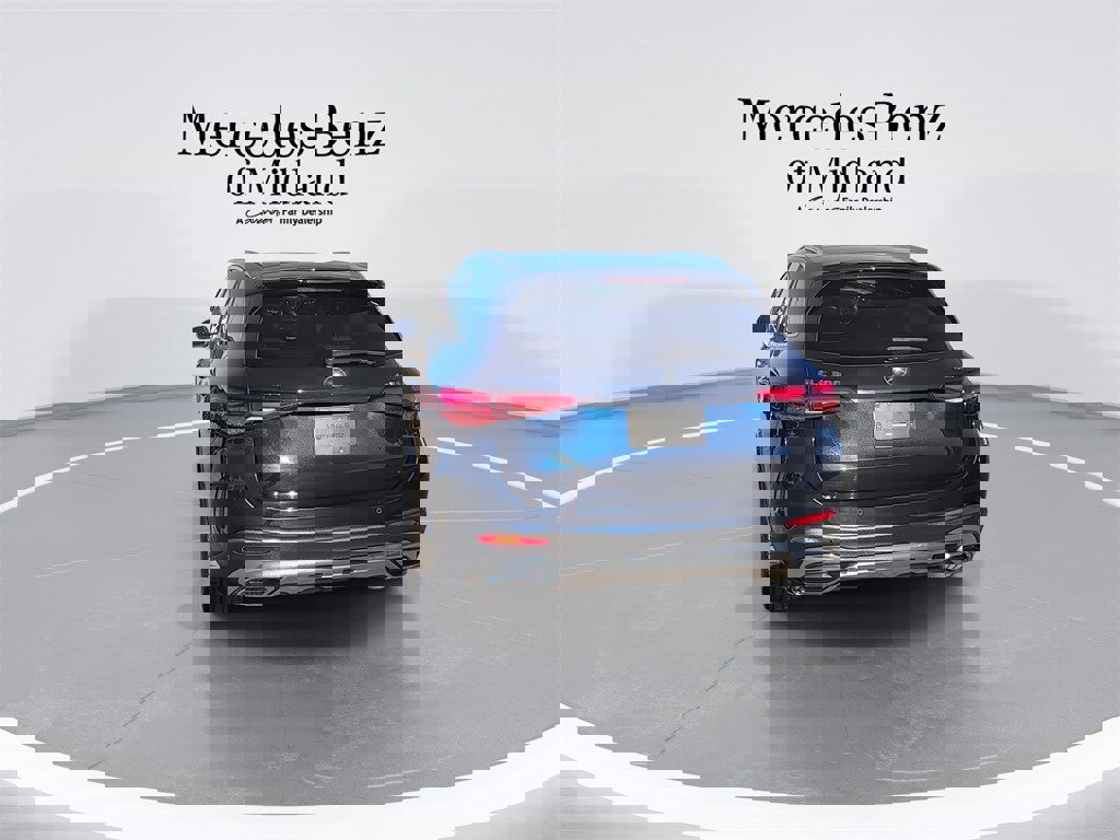 Used 2023 Mercedes-Benz GLC 300 4MATIC image 7