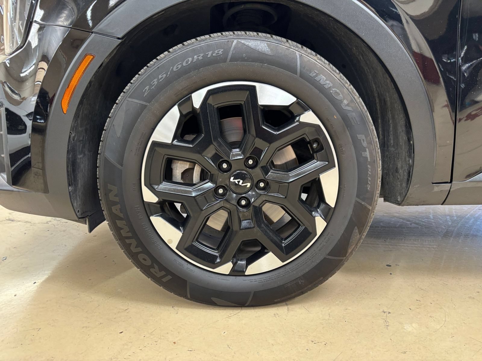 Used 2024 Kia Sorento S FWD image 33