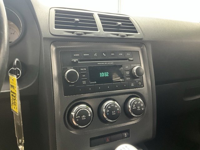 Used 2012 Dodge Challenger R/T image 9