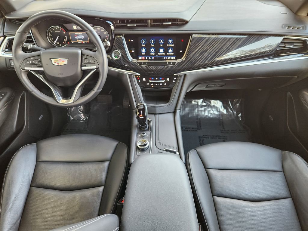 Used 2025 Cadillac XT6 Premium Luxury image 26