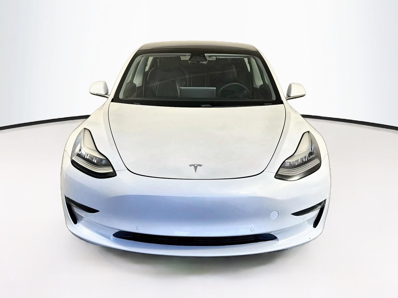 Used 2020 Tesla Model 3 Standard Range RWD image 2