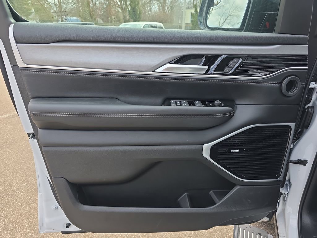 New 2026 Jeep Grand Wagoneer Limited AWD/4WD image 29