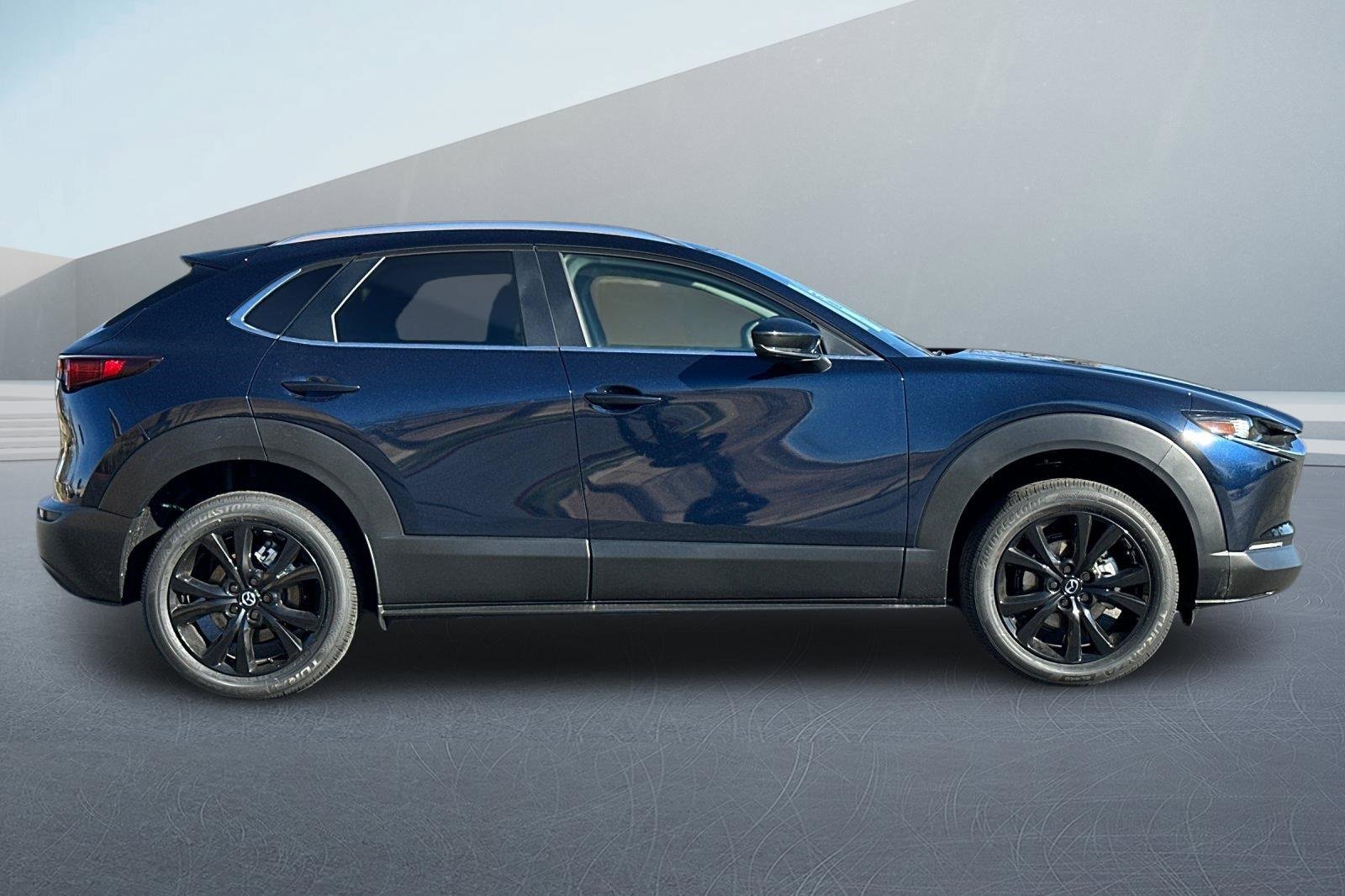 Used 2025 MAZDA CX-30 AWD 2.5 S w/ Select Sport Pkg image 3