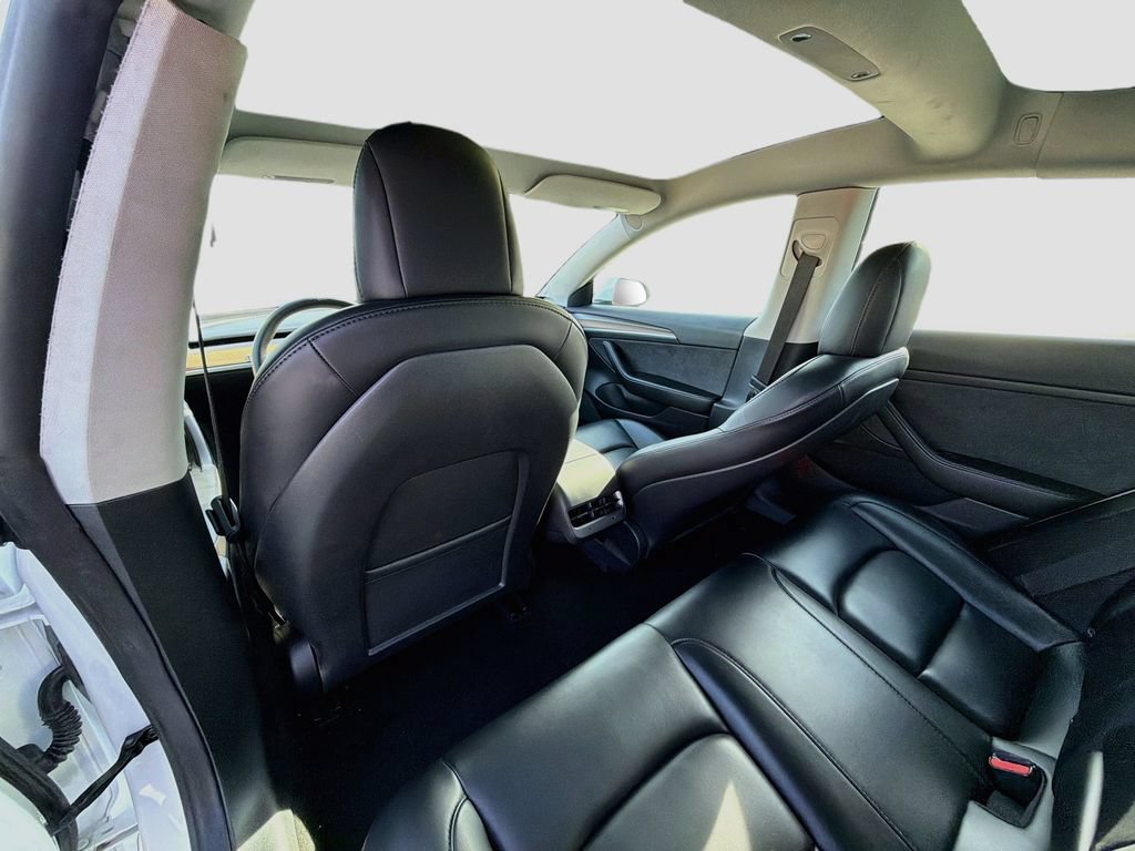 Used 2022 Tesla Model 3 Standard Range RWD image 26