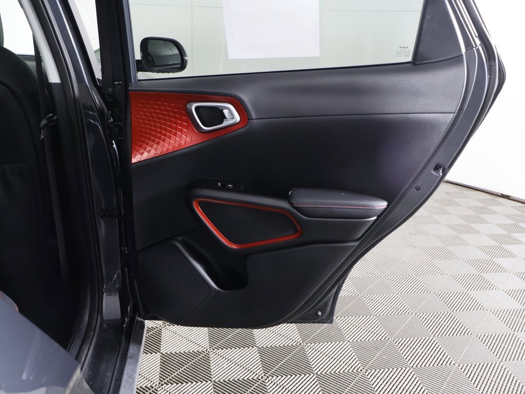 Used 2025 Kia Soul GT-Line image 25