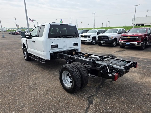 New 2025 Ford F350 XLT w/ Snow Plow Prep Package image 4