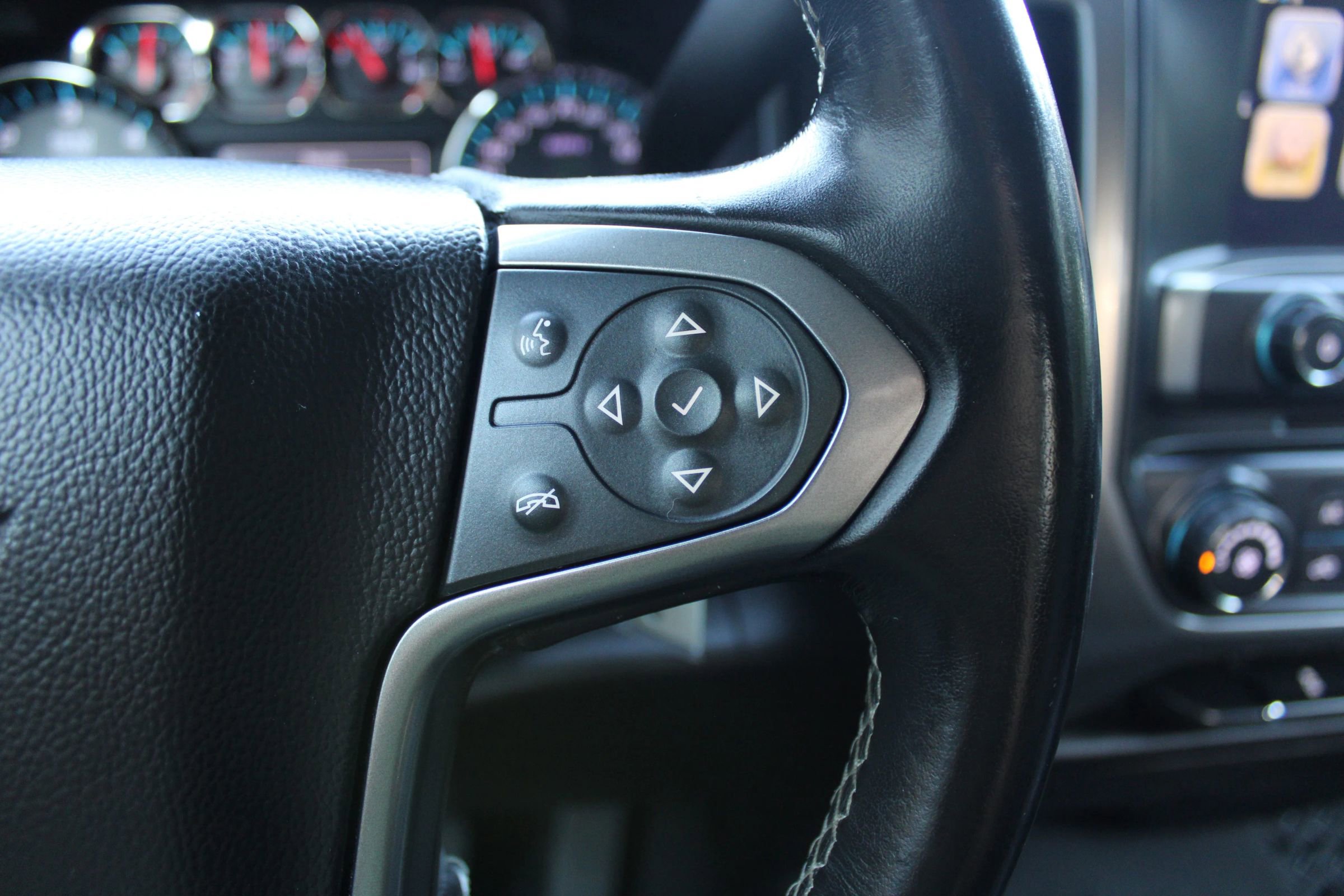 Used 2019 Chevrolet Silverado 1500 LT image 14