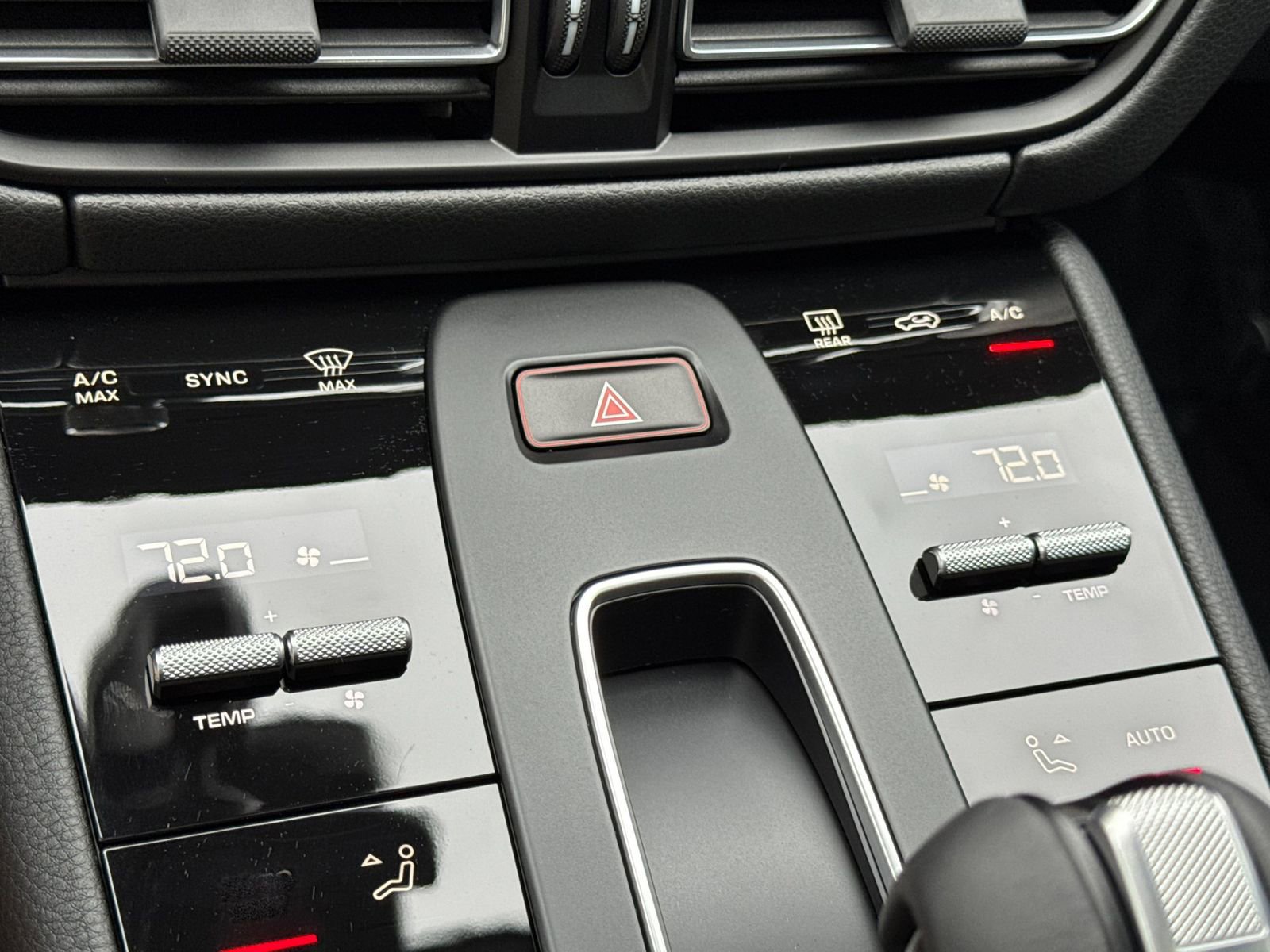 New 2026 Porsche Macan S image 24