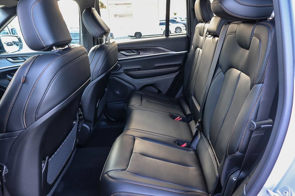 New 2026 Jeep Grand Cherokee Limited AWD/4WD image 23