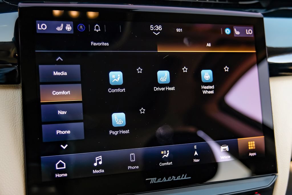 Used 2022 Maserati Quattroporte Modena RWD image 38