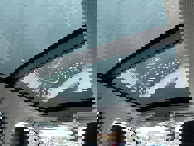 Used 2019 Volkswagen Tiguan SEL Premium image 23