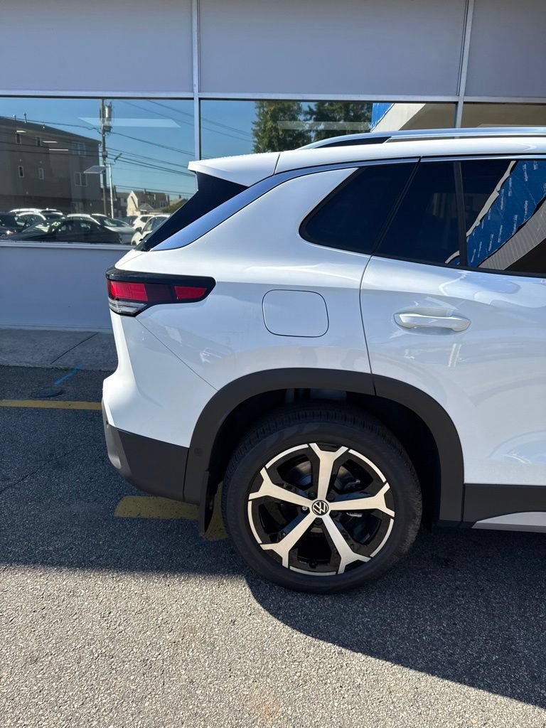 New 2026 Volkswagen Tiguan SE AWD/4WD image 8