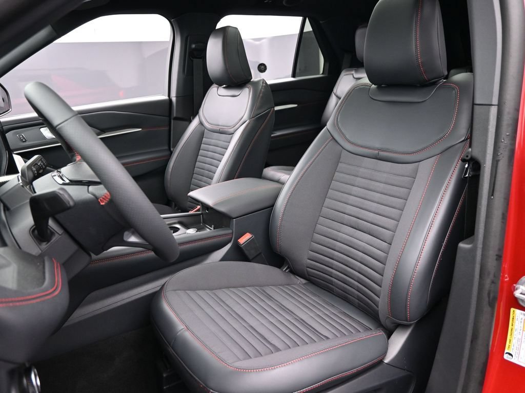 New 2026 Ford Explorer ST-Line w/ ST-Line Street Pack AWD/4WD image 16