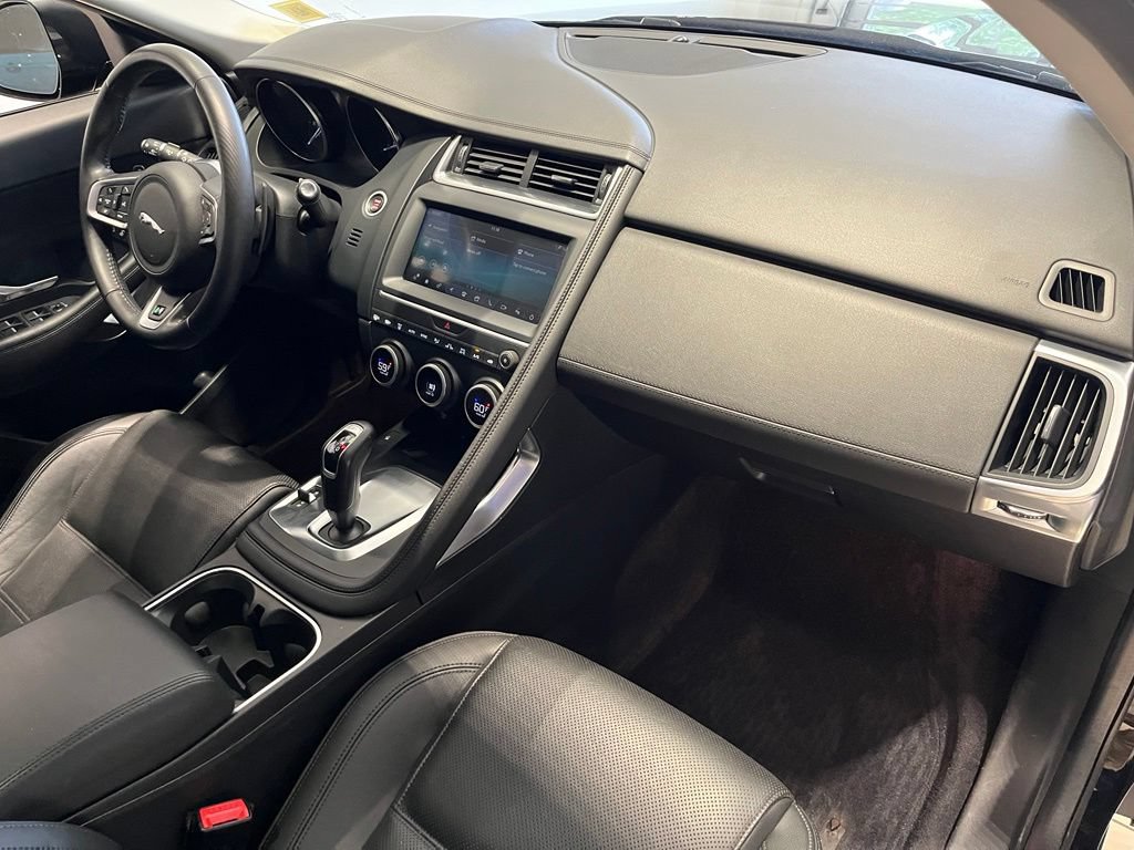 Used 2020 Jaguar E-PACE AWD/4WD image 31