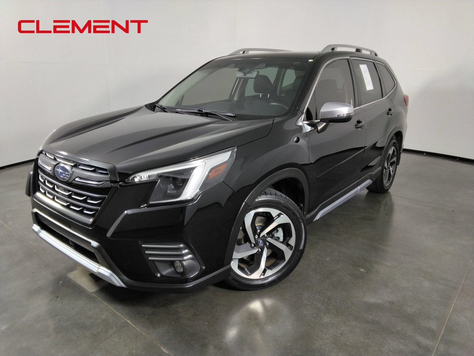 Used 2022 Subaru Forester Touring AWD/4WD image 1