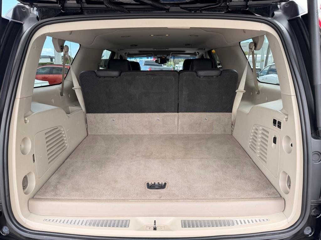 Used 2018 Cadillac Escalade ESV Luxury RWD image 8