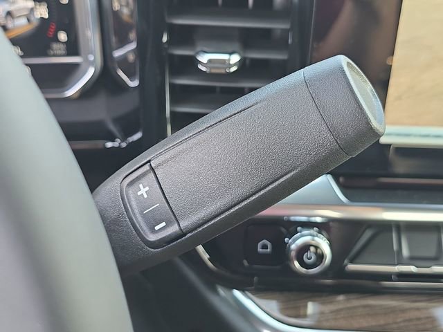 New 2025 GMC Sierra 1500 Elevation image 16