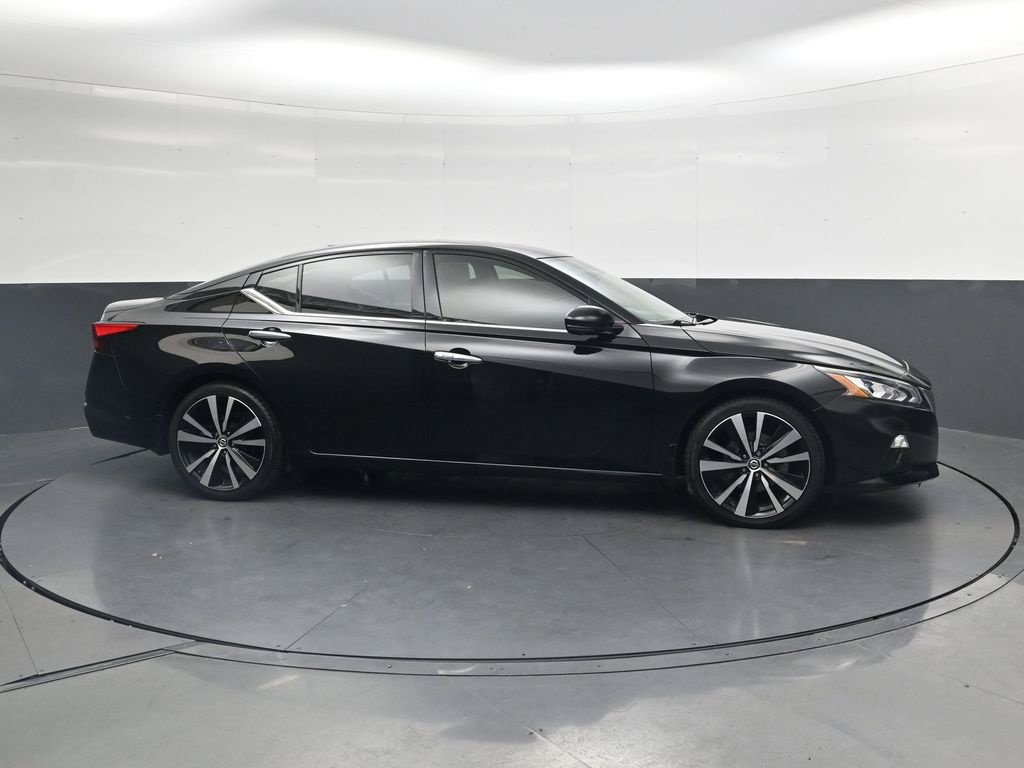 Used 2019 Nissan Altima 2.5 Platinum FWD image 4