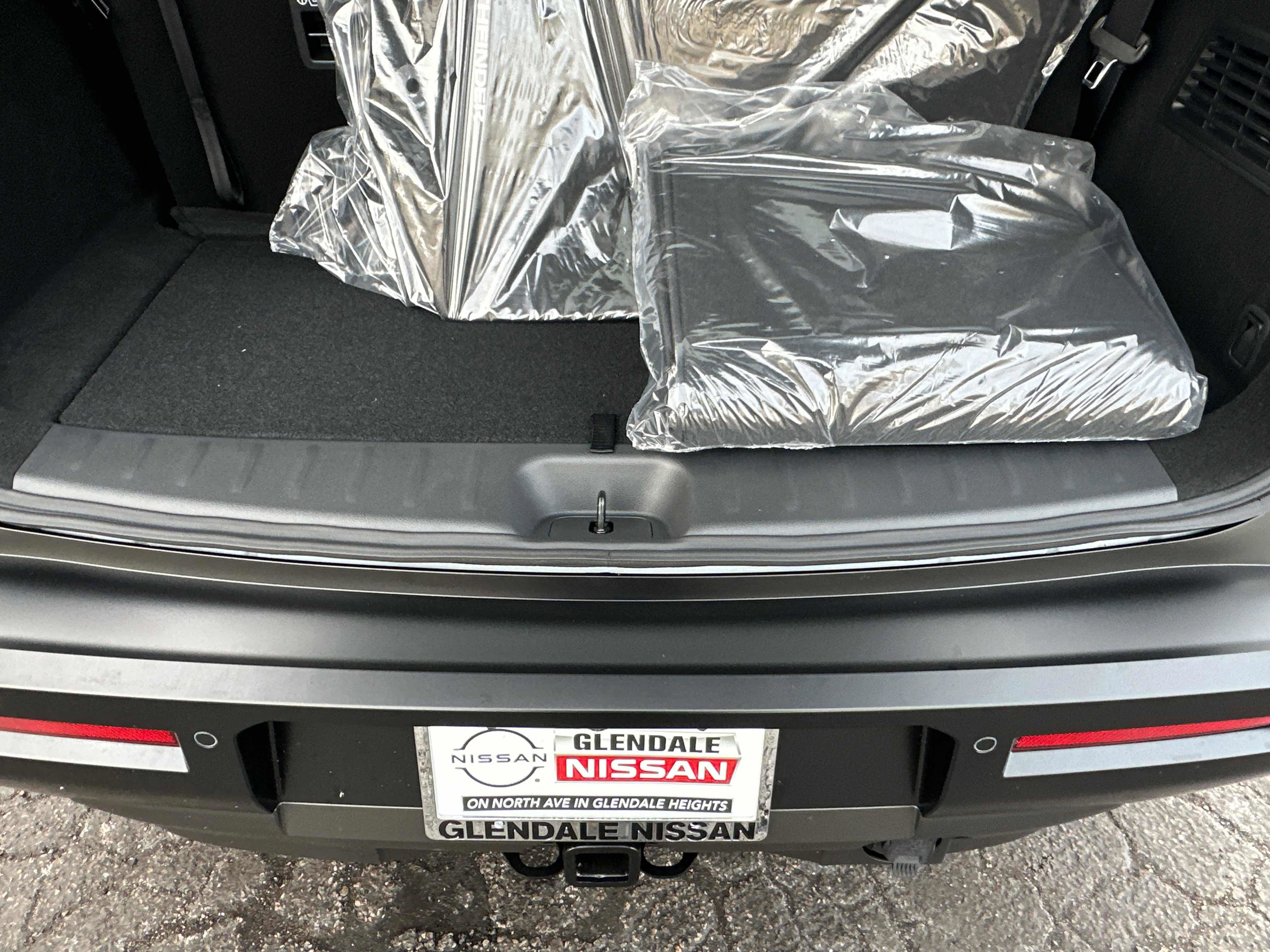 New 2026 Nissan Pathfinder SV w/ SV Premium Package AWD/4WD image 15