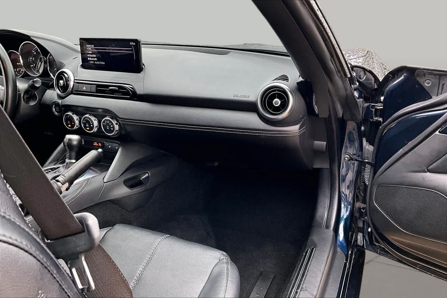 Used 2025 MAZDA MX-5 Miata RF Grand Touring RWD image 16