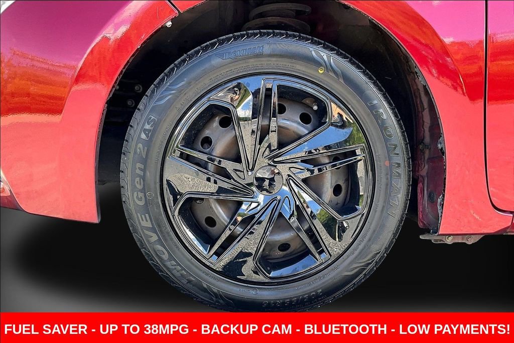 Used 2015 Toyota Corolla LE image 31