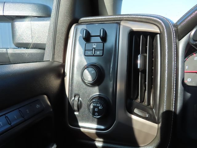 Used 2016 GMC Sierra 2500 Denali w/ Duramax Plus Package AWD/4WD image 32