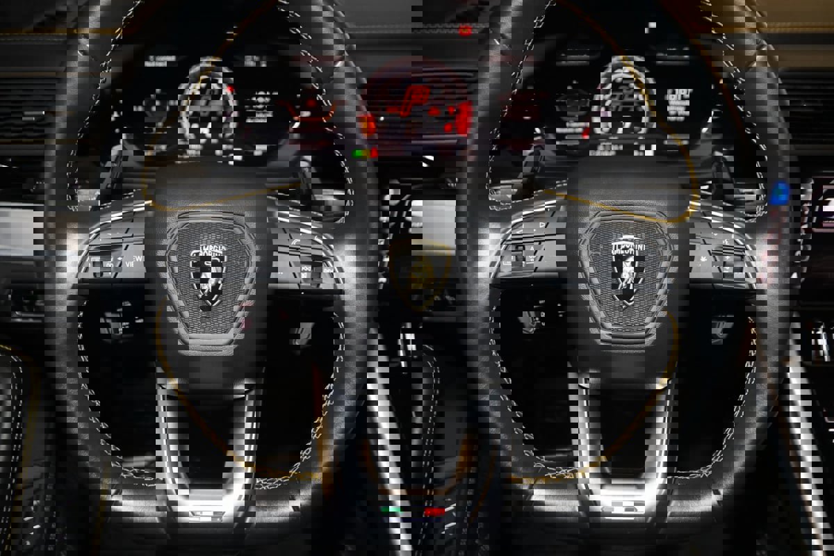 Used 2021 Lamborghini Urus image 74