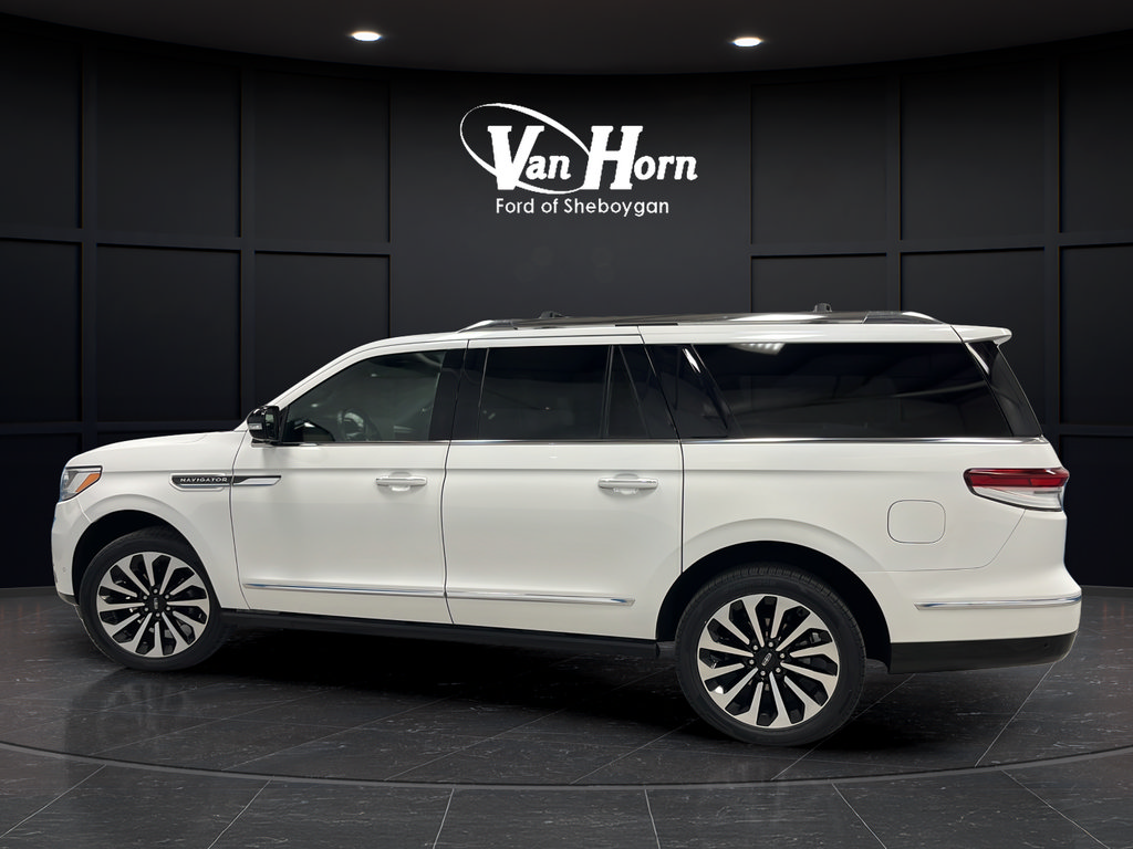 Used 2022 Lincoln Navigator L Reserve AWD/4WD image 4