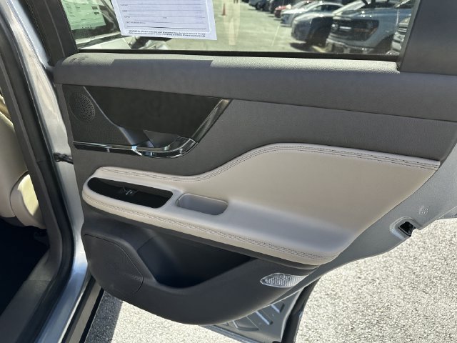 Certified 2023 Lincoln Corsair AWD w/ Equipment Group 101A image 40