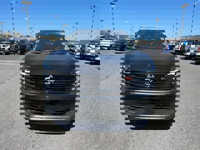 New 2025 Nissan Kicks SR image 3