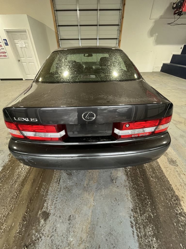 Used 2000 Lexus ES 330 image 3