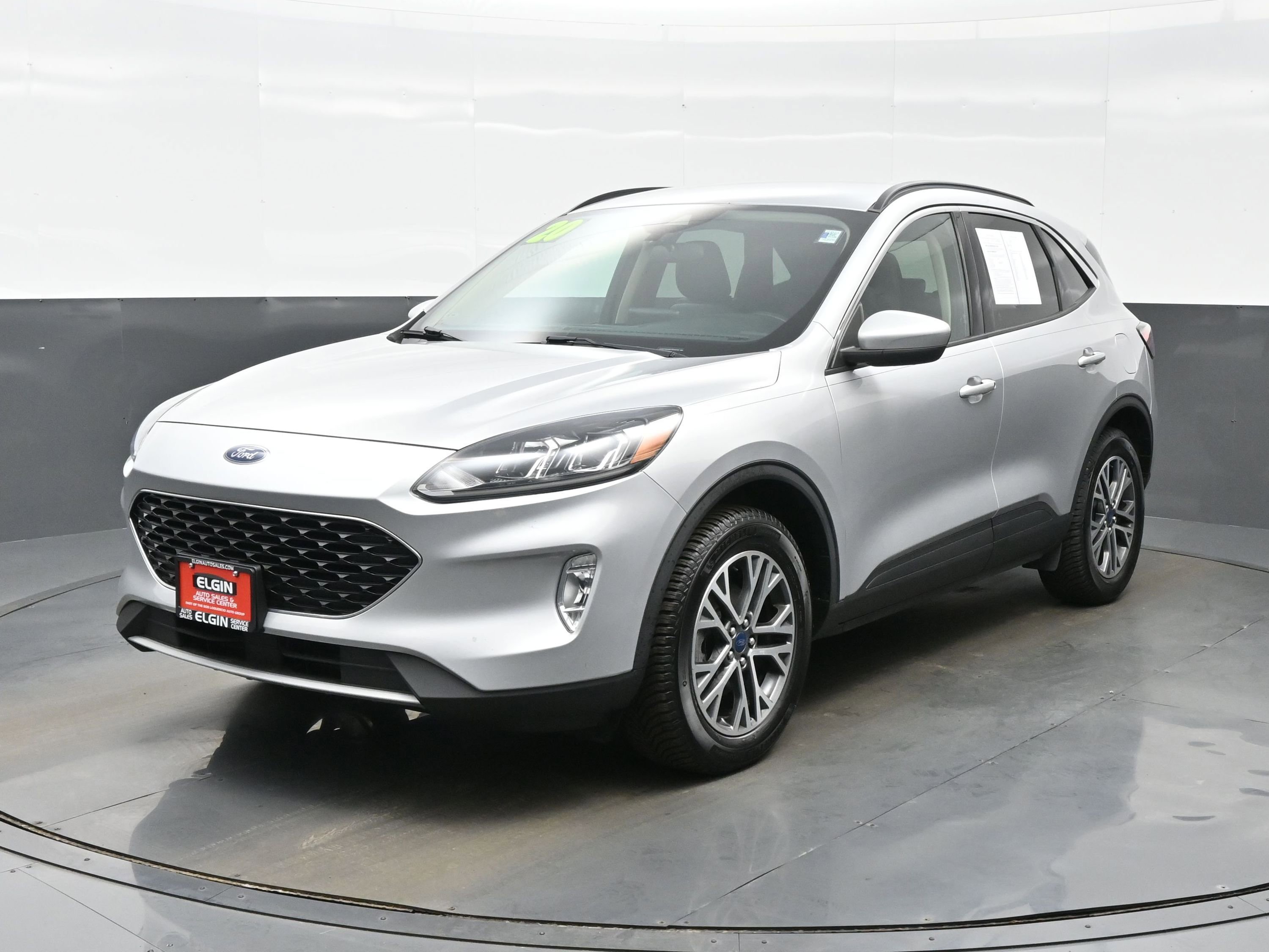 Used 2020 Ford Escape SEL image 2