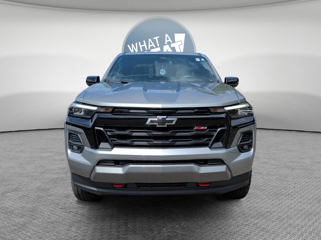 Used 2023 Chevrolet Colorado Z71 w/ Z71 Convenience Package 2 AWD/4WD image 9
