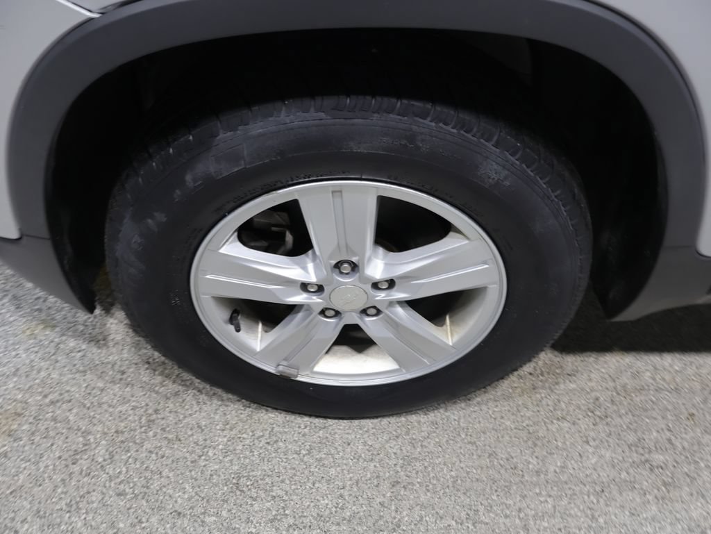Used 2018 Chevrolet Trax LT w/ LT Convenience Package AWD/4WD image 8