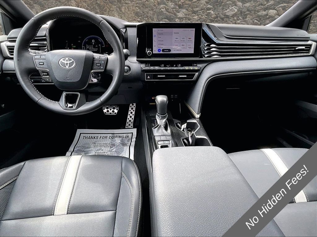 Used 2025 Toyota Camry SE FWD image 13