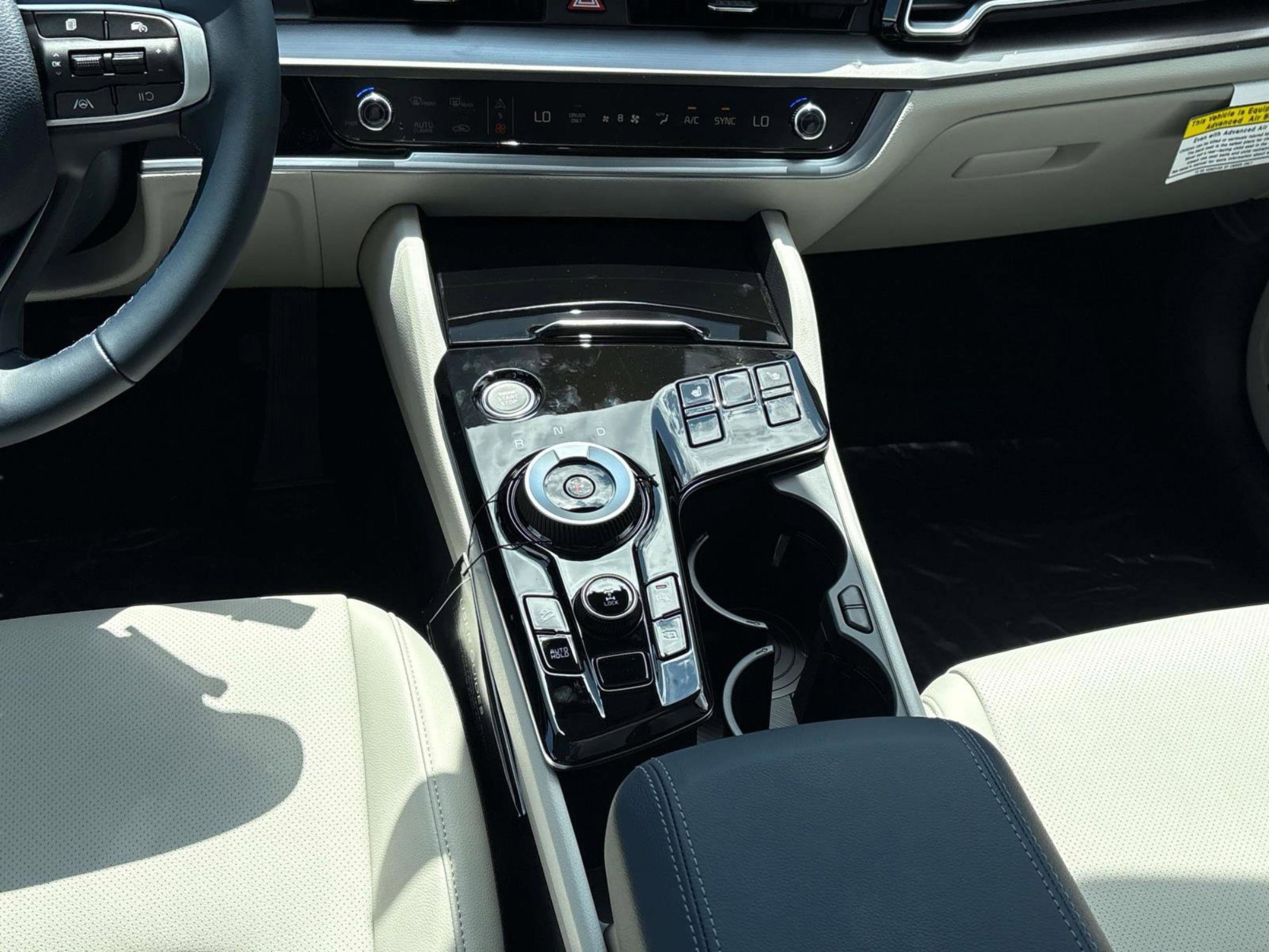 New 2025 Kia Sportage EX w/ EX Premium Package image 13