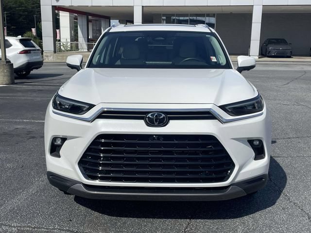 Used 2025 Toyota Grand Highlander FWD image 2