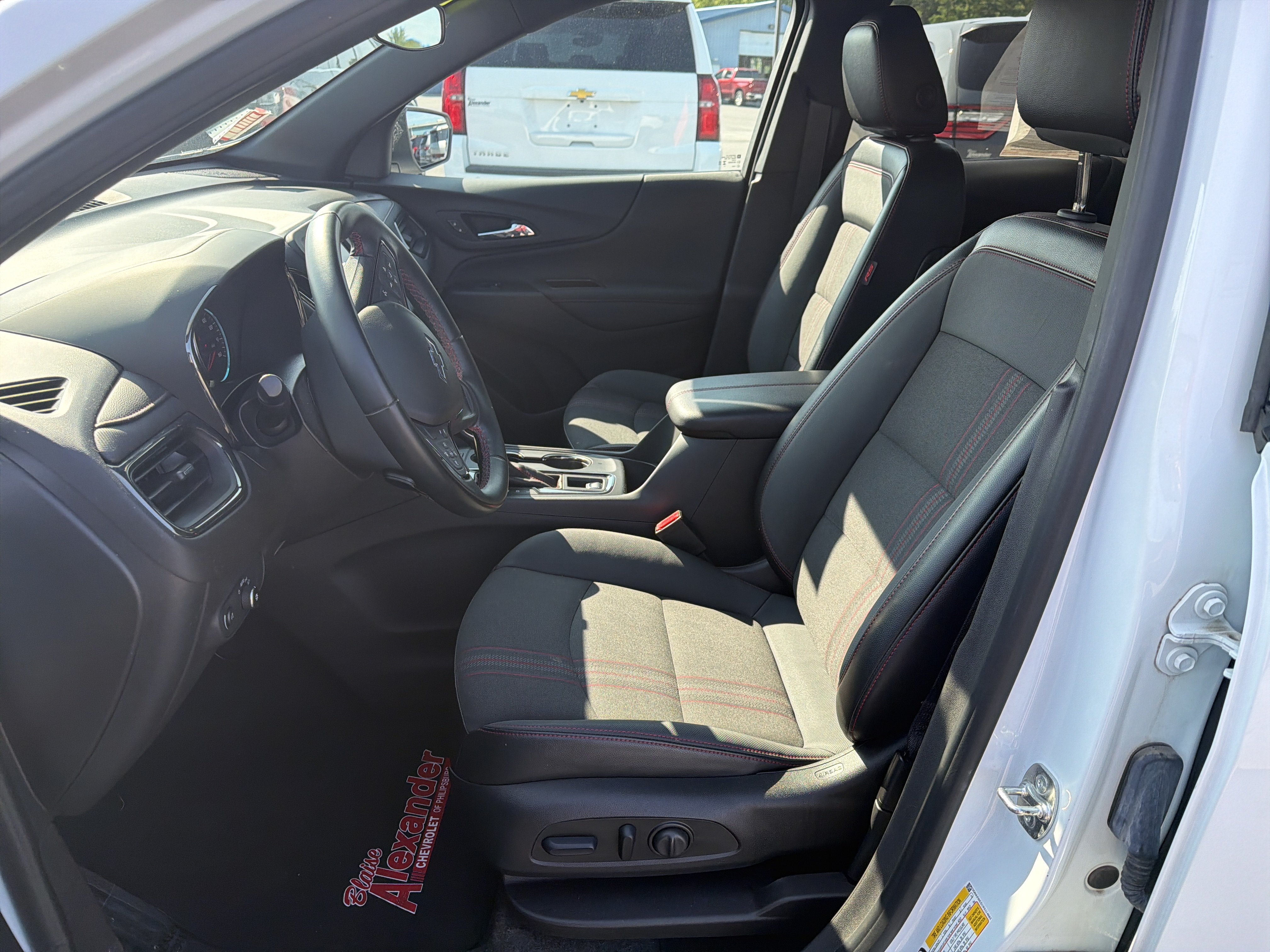 Used 2024 Chevrolet Equinox RS w/ LPO, Floor Liner Package AWD/4WD image 6