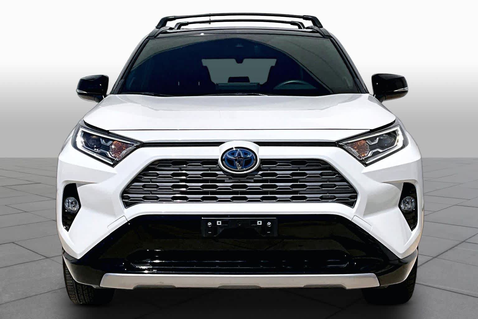 Used 2020 Toyota RAV4 XSE AWD/4WD image 4