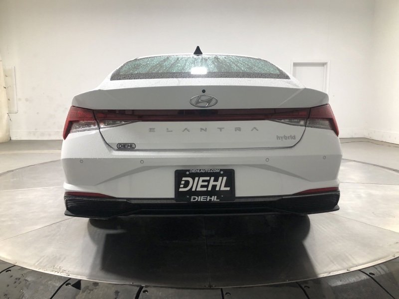 Used 2023 Hyundai Elantra Limited w/ Cargo Package image 6