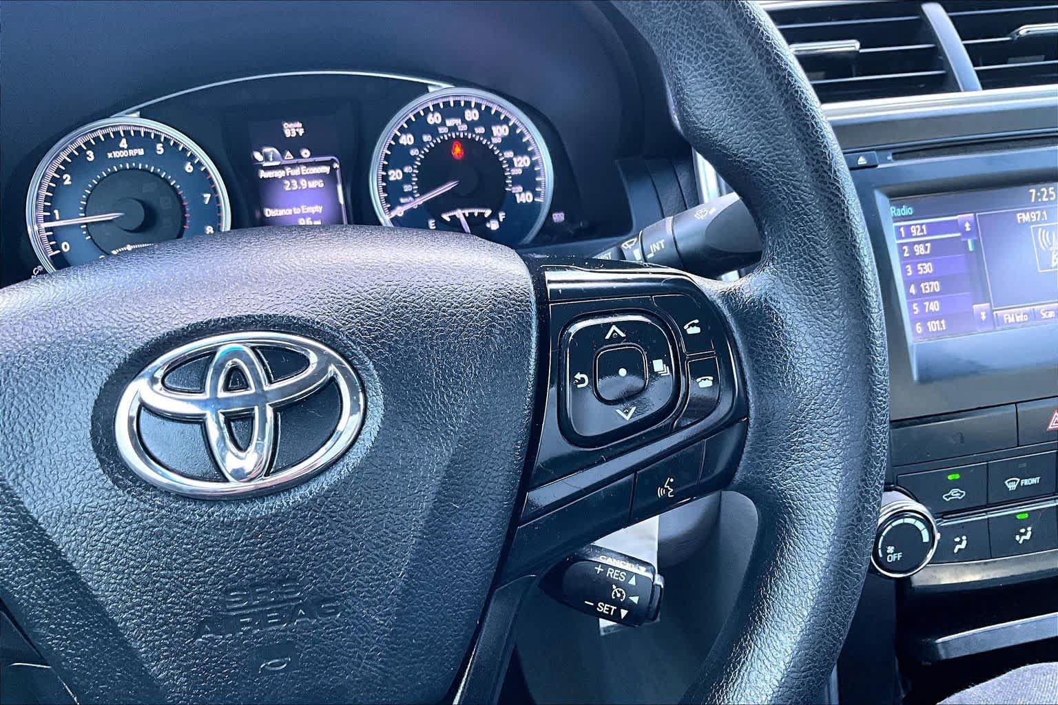 Used 2016 Toyota Camry LE FWD image 24