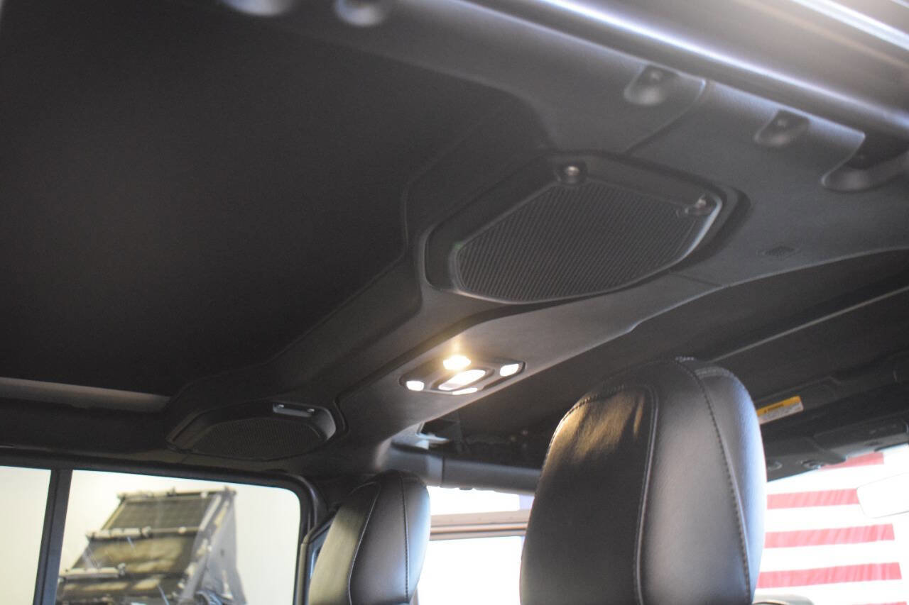 Used 2020 Jeep Wrangler Unlimited Sahara image 55