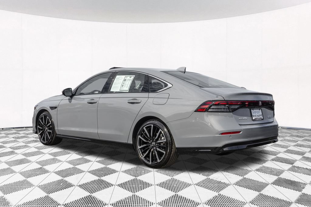 Used 2024 Honda Accord Touring image 7