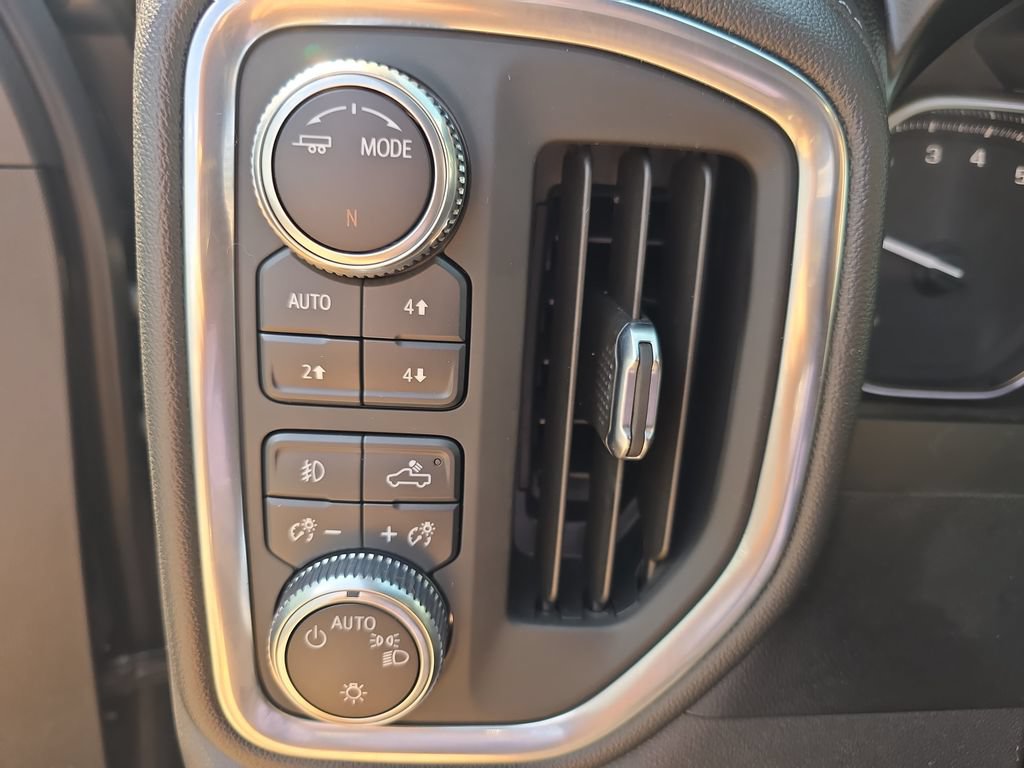 Used 2021 GMC Sierra 1500 Elevation w/ Preferred Package AWD/4WD image 23