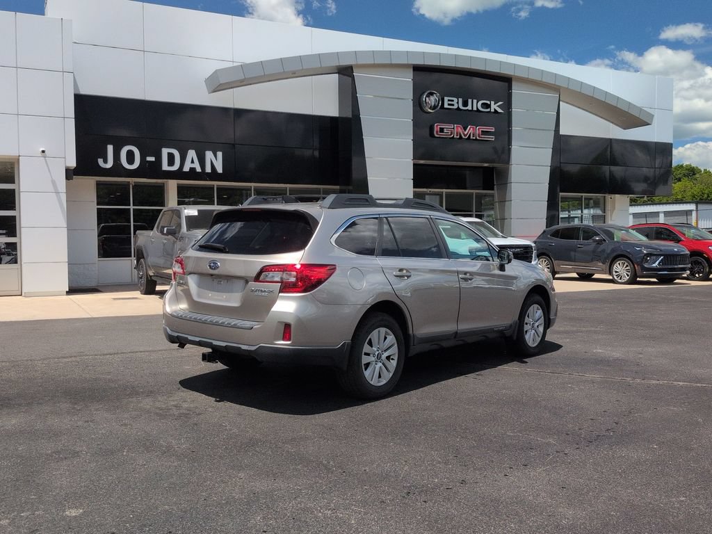 Used 2016 Subaru Outback 2.5i Premium AWD/4WD image 5